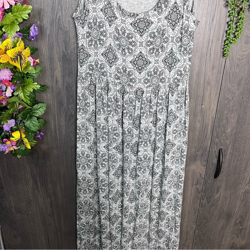 -2/$40amazon Essentials Grey Printed Sleeveless D… - image 6